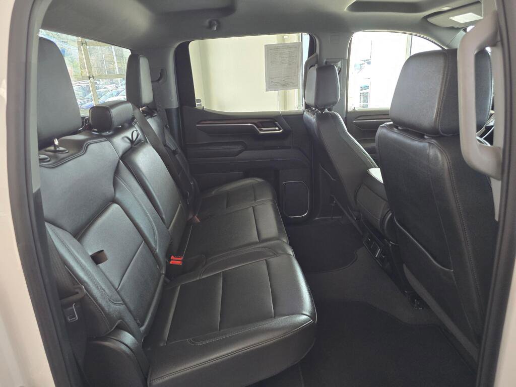 Used 2025 GMC Sierra 1500 SLT image 42