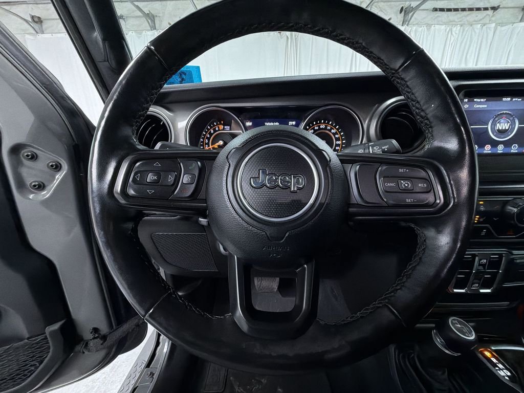 Used 2022 Jeep Gladiator Sport image 9