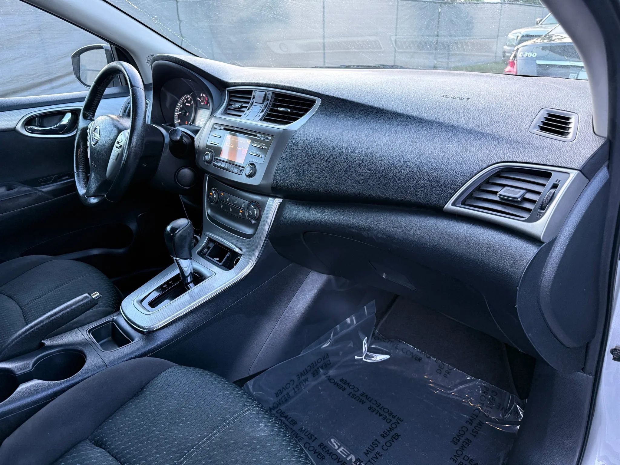 Used 2014 Nissan Sentra SR w/ SR Driver Package FWD image 19