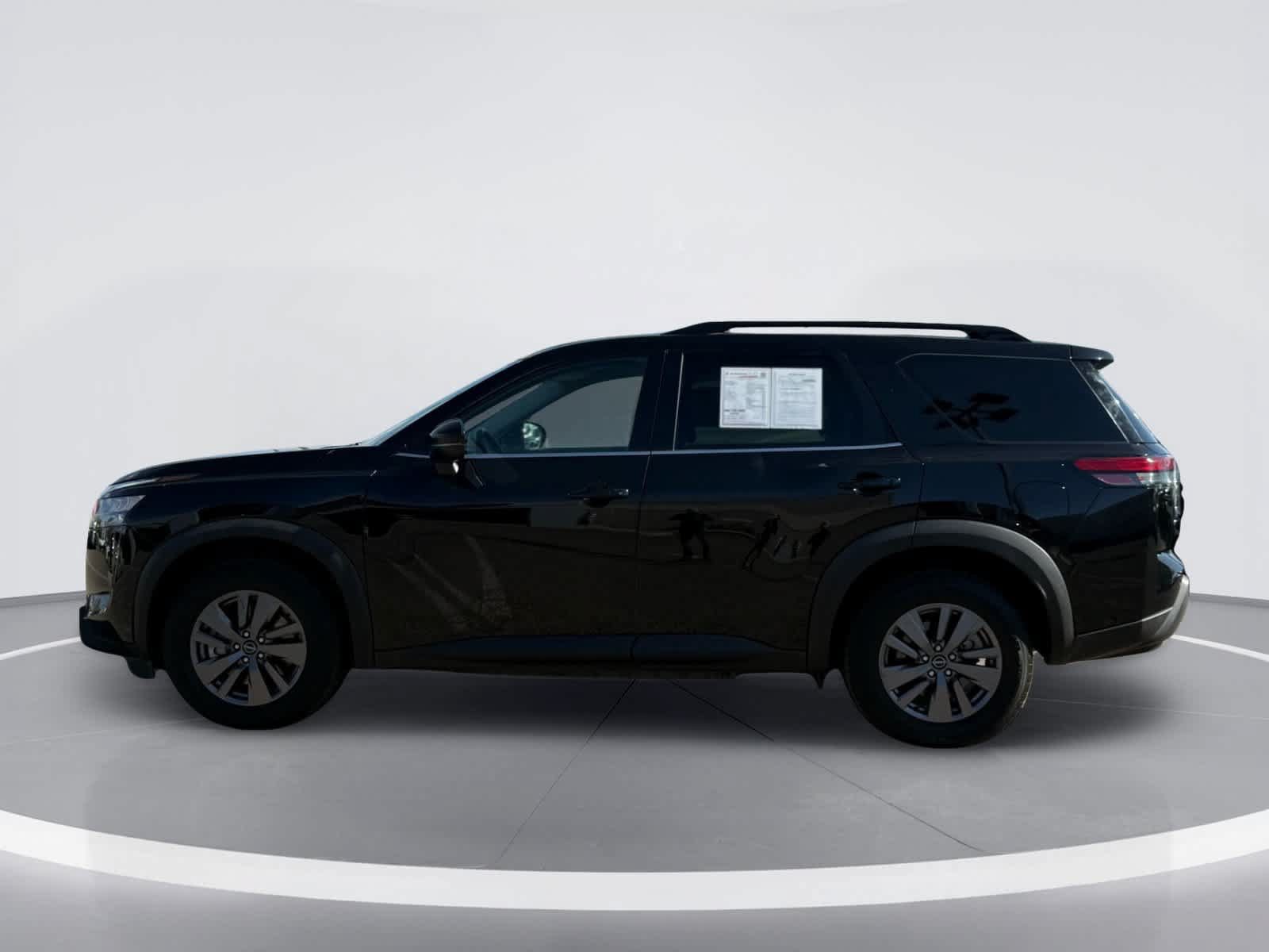 Used 2024 Nissan Pathfinder SV AWD/4WD image 4