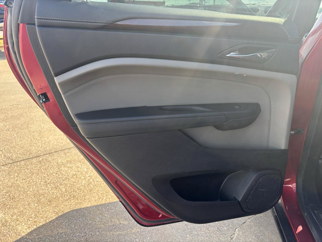 Used 2010 Cadillac SRX Premium FWD image 12