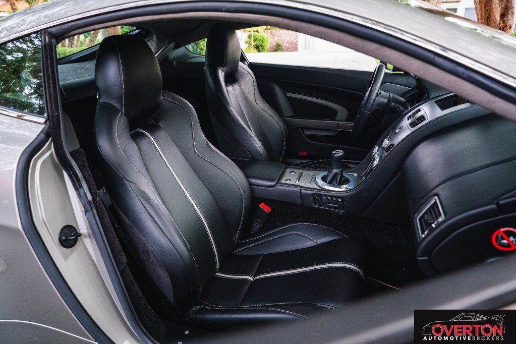 Used 2017 Aston Martin V12 Vantage S image 31