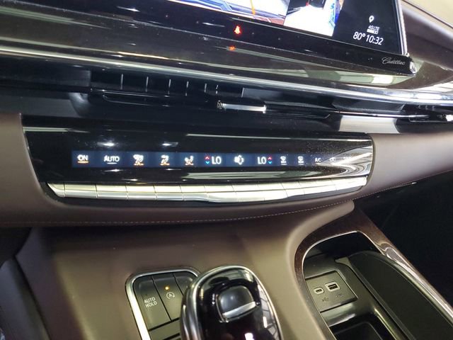 Used 2023 Cadillac Escalade Sport Platinum w/ LPO, ONYX Package AWD/4WD image 22