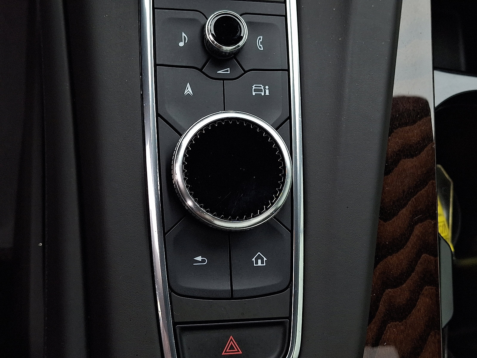 Certified 2022 Cadillac Escalade Sport Platinum w/ LPO, ONYX Package image 27