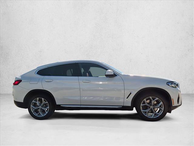 Used 2024 BMW X4 xDrive30i w/ Premium Package AWD/4WD image 4
