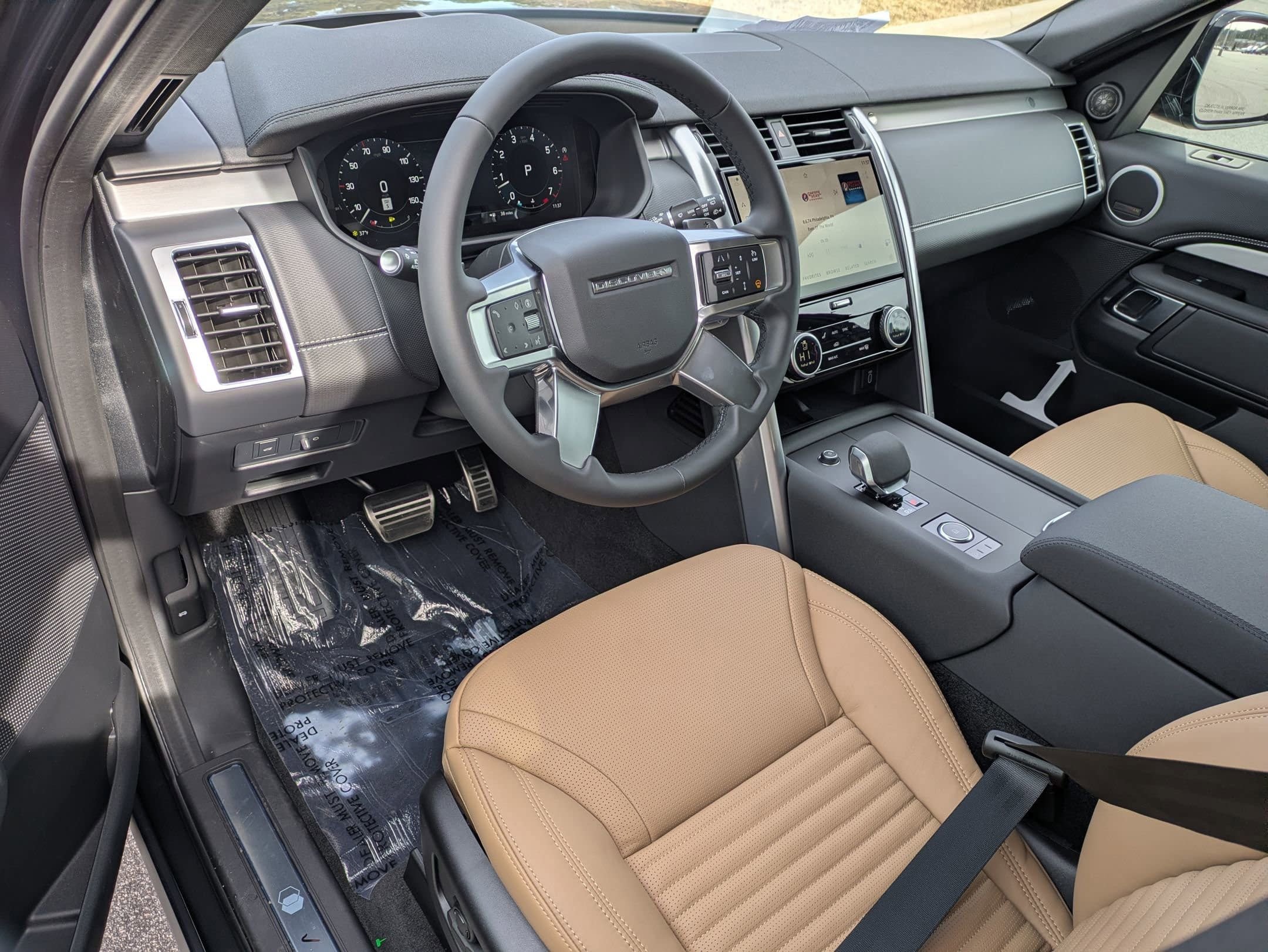 New 2026 Land Rover Discovery Limited Edition AWD/4WD image 9