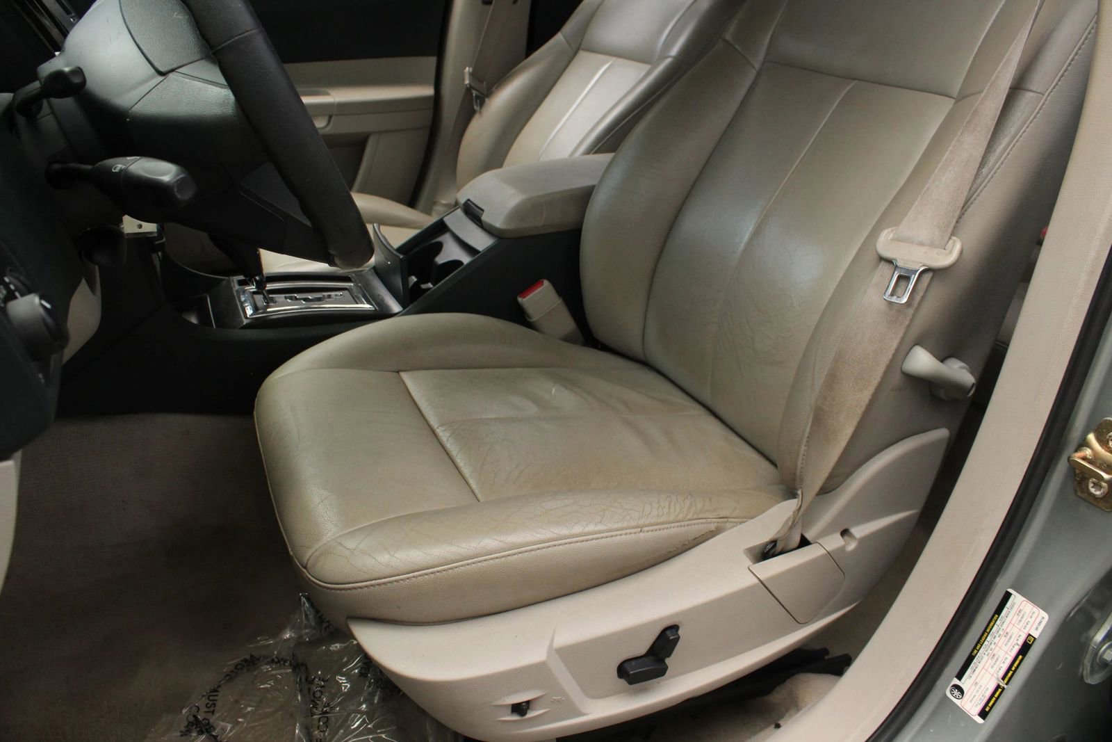Used 2005 Chrysler 300 Touring RWD image 18
