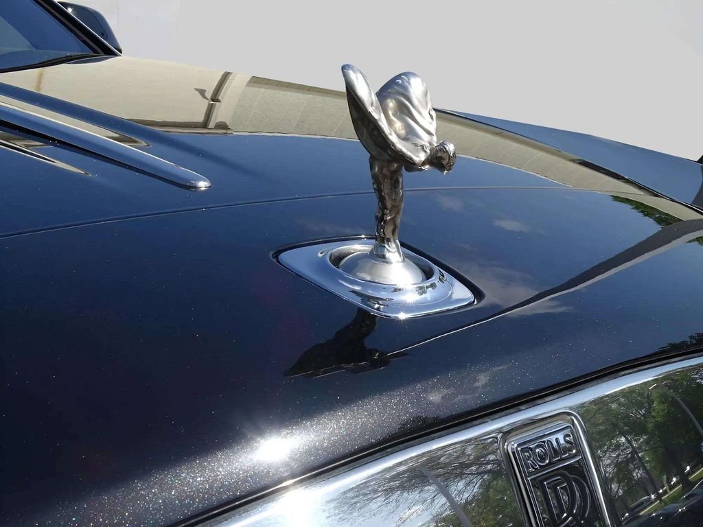 Used 2017 Rolls-Royce Wraith image 18