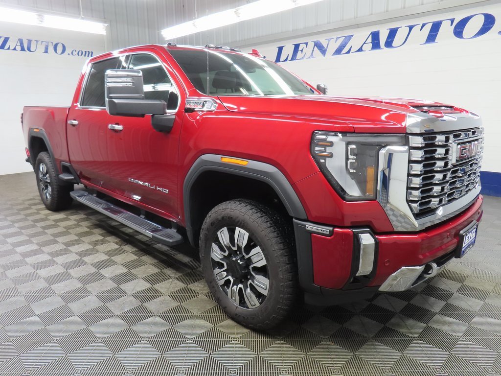 Used 2024 GMC Sierra 2500 Denali image 3