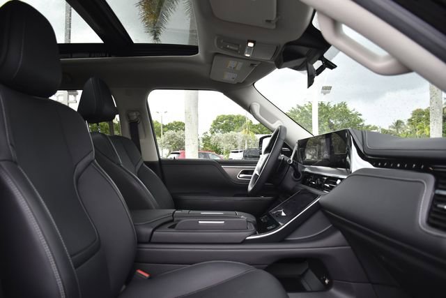 Used 2025 INFINITI QX80 Pure AWD/4WD image 29