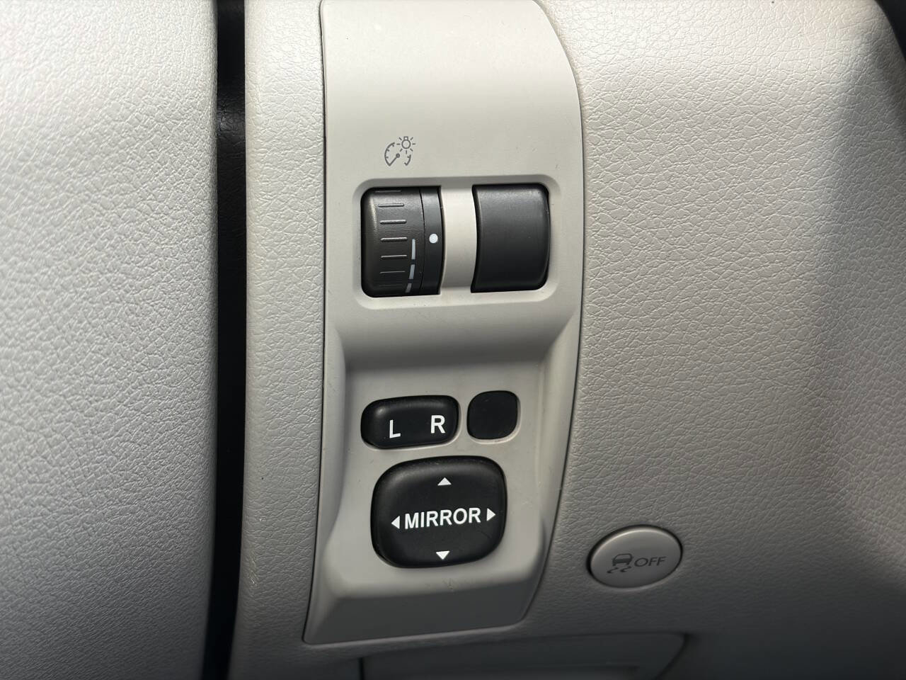 Used 2013 Subaru Forester 2.5X Limited AWD/4WD image 30