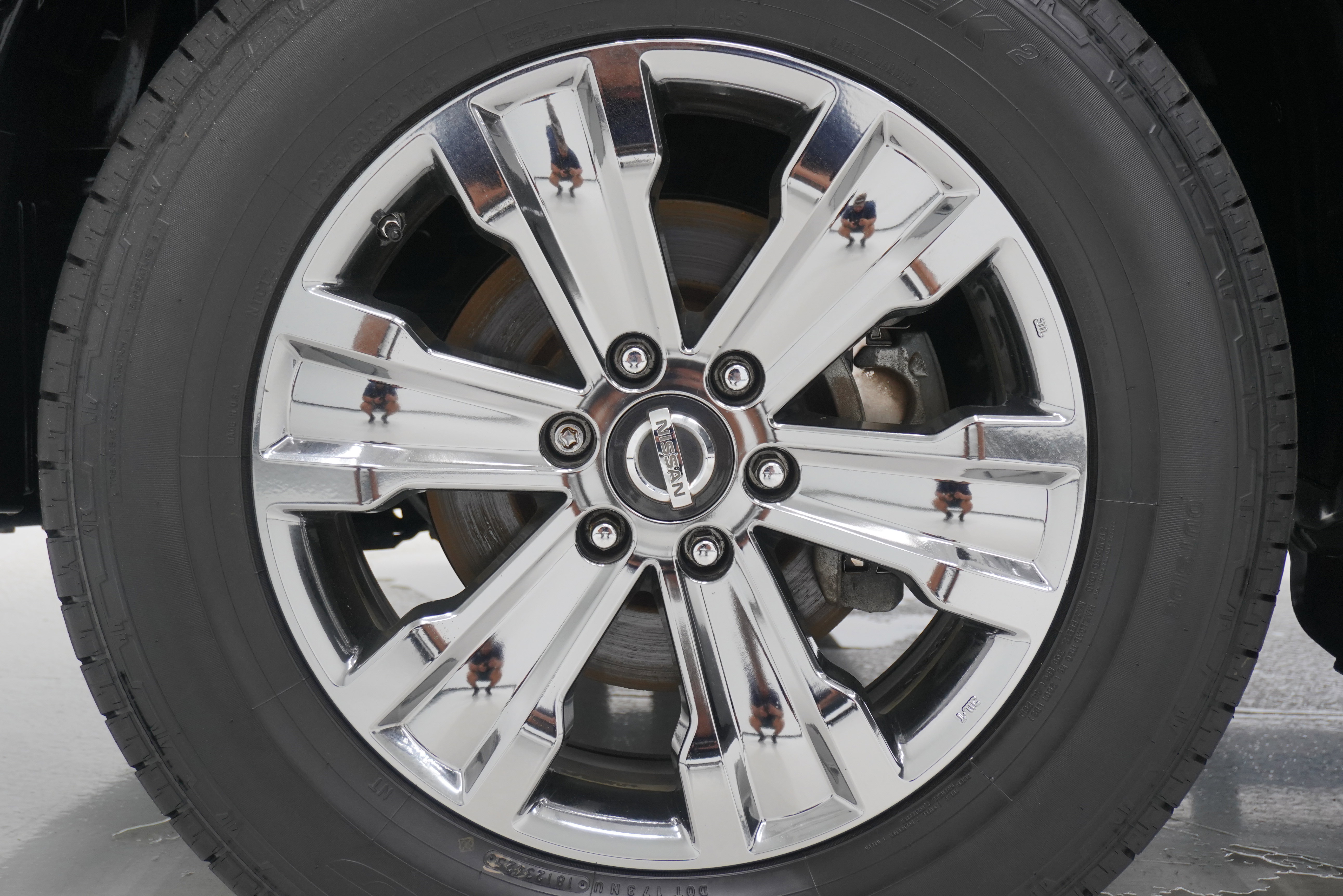 Used 2017 Nissan Titan SV RWD image 28