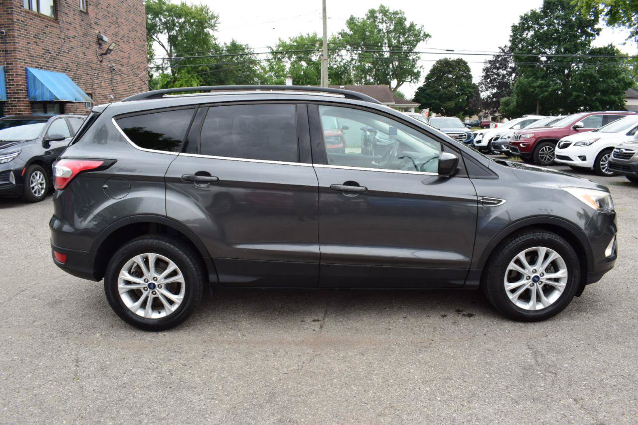 Used 2018 Ford Escape SE FWD image 5