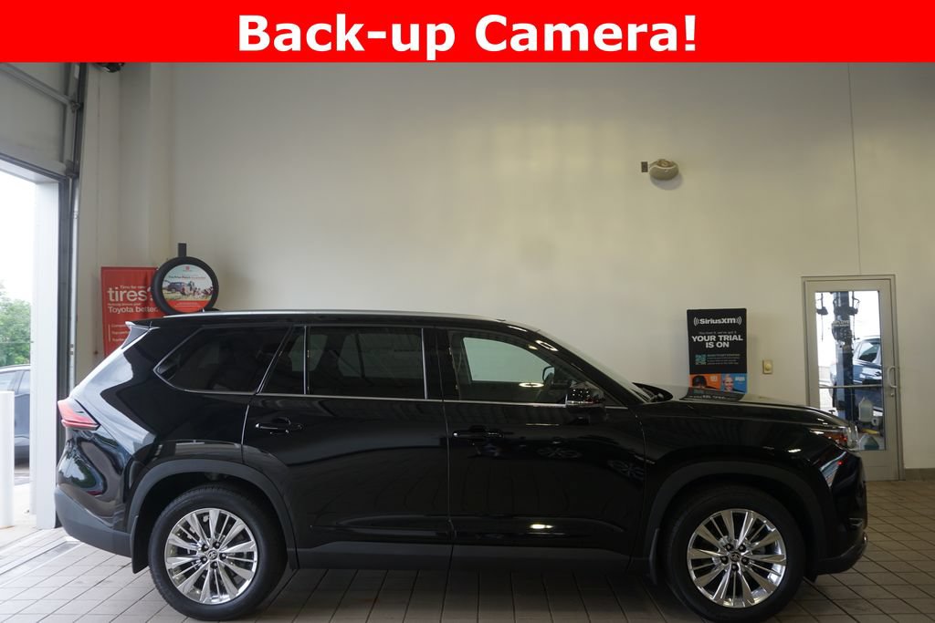 Used 2024 Toyota Grand Highlander AWD image 2