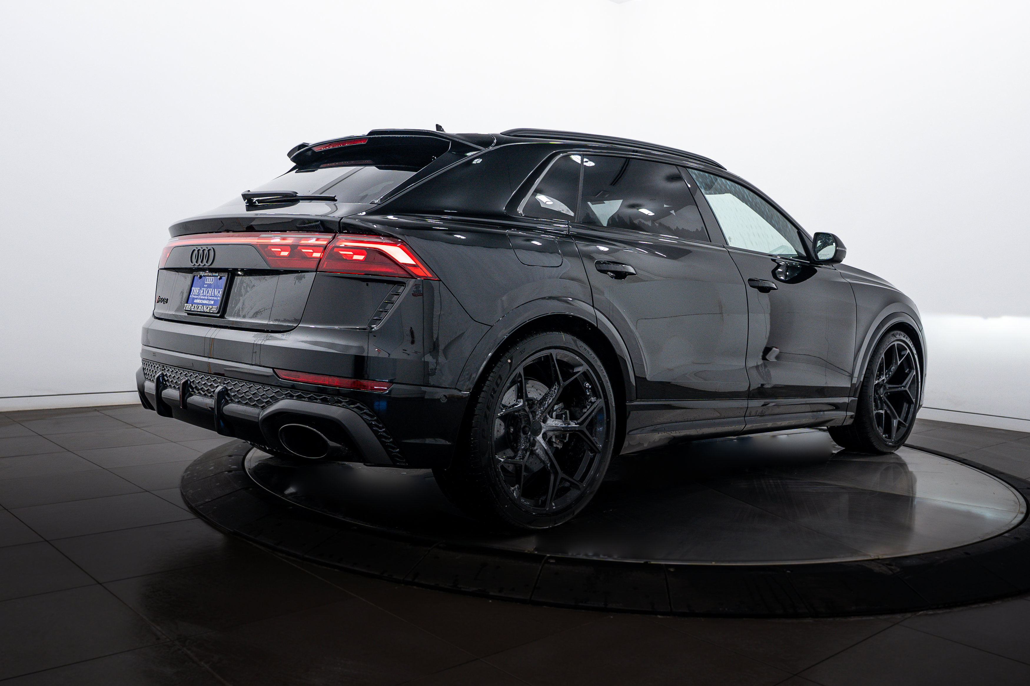 New 2026 Audi RS Q8 performance image 4