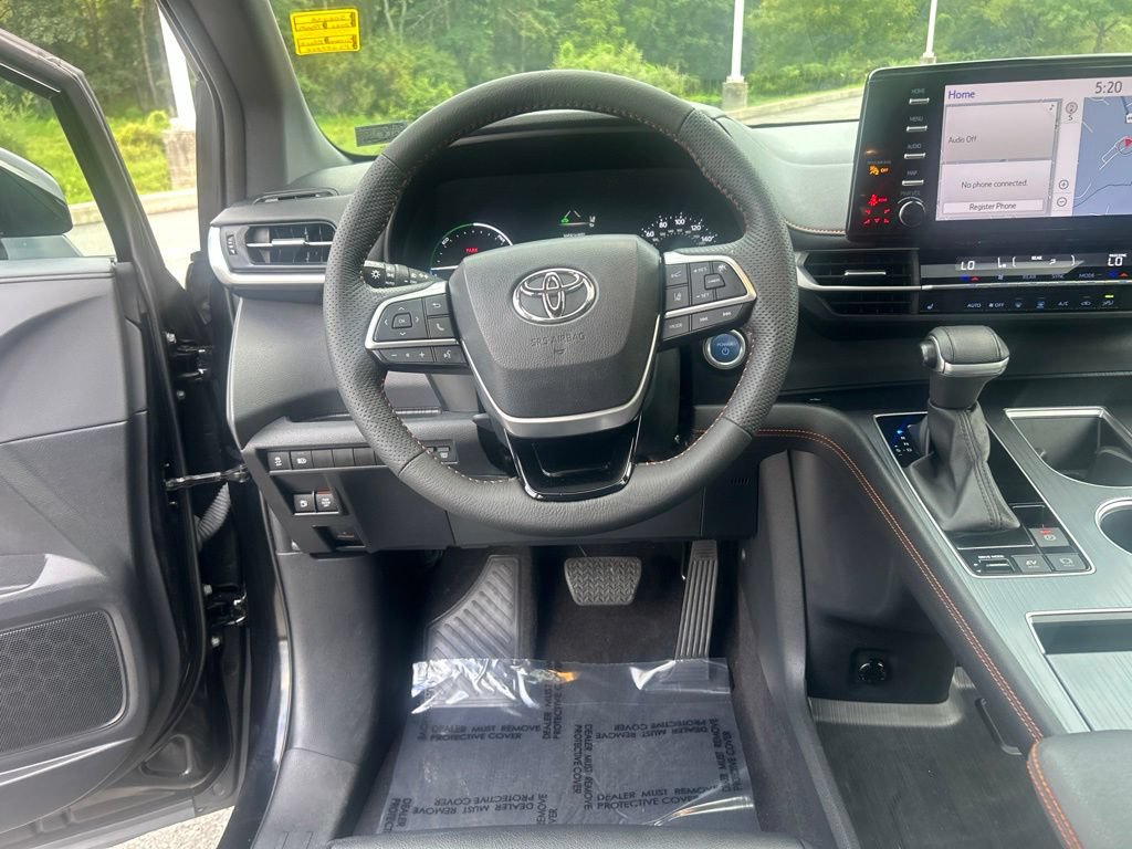Certified 2023 Toyota Sienna XSE AWD/4WD image 13