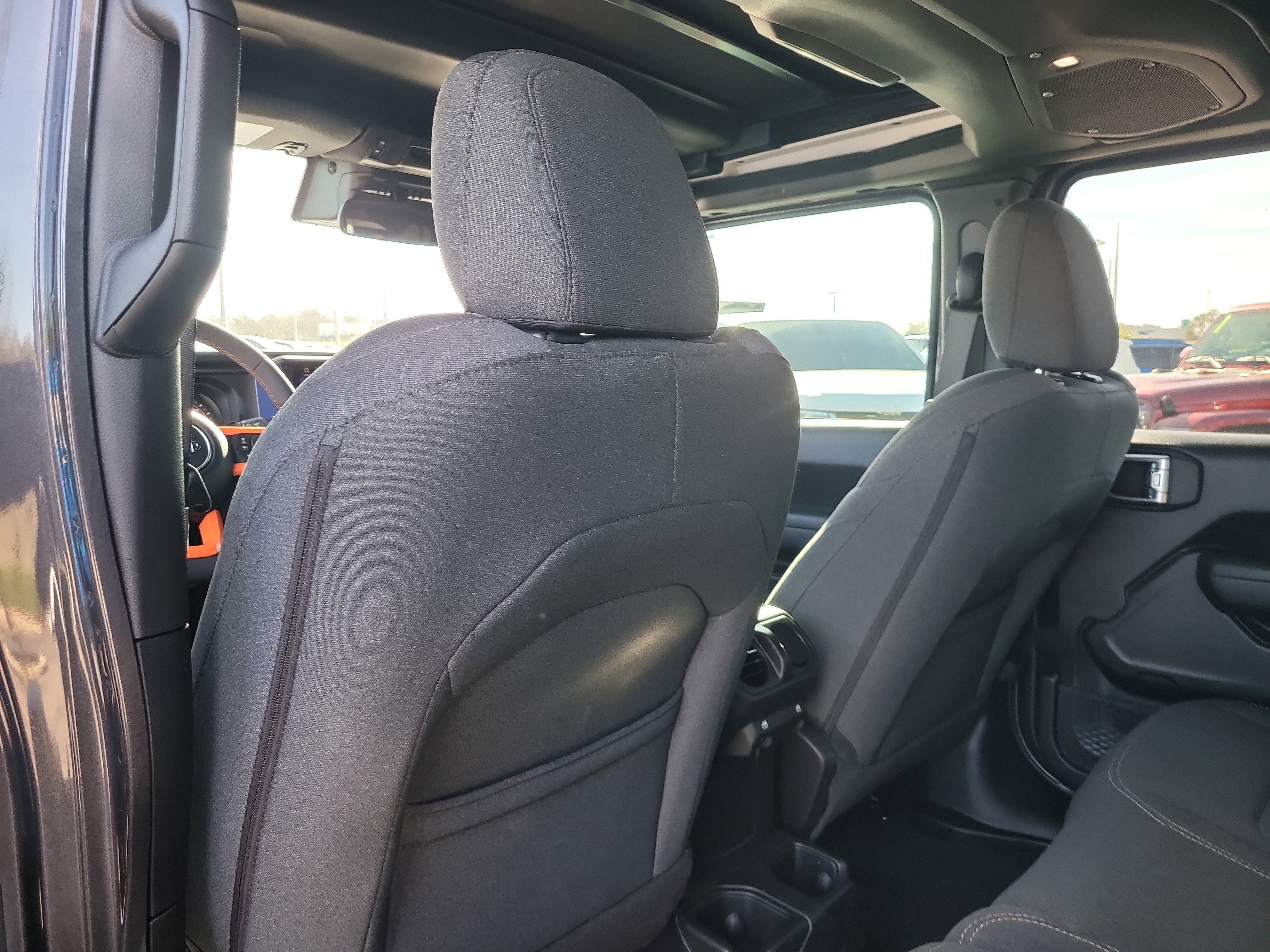 Used 2025 Jeep Wrangler Sport S image 12