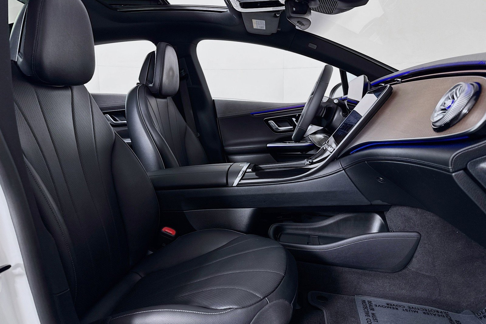 Certified 2023 Mercedes-Benz EQE 350+ 4MATIC Sedan w/ Exclusive Trim Package image 8