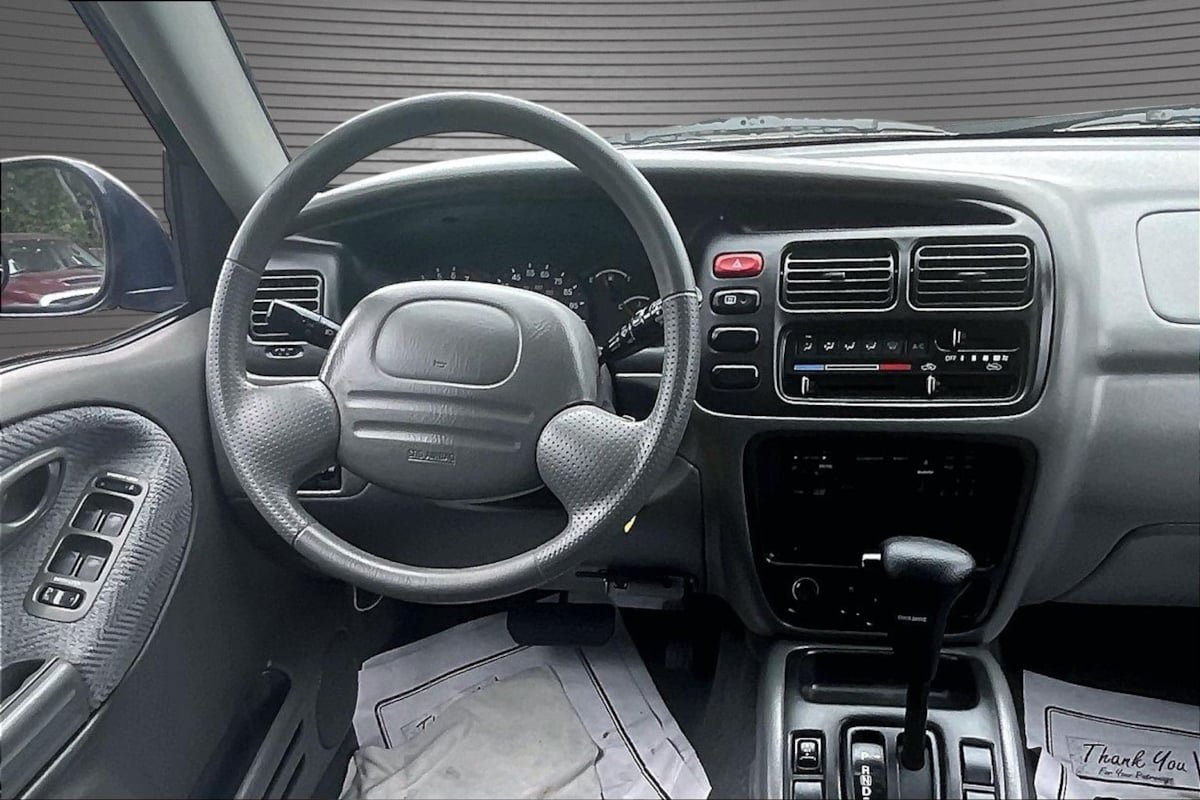 Used 2000 Suzuki Grand Vitara JLX AWD/4WD image 8