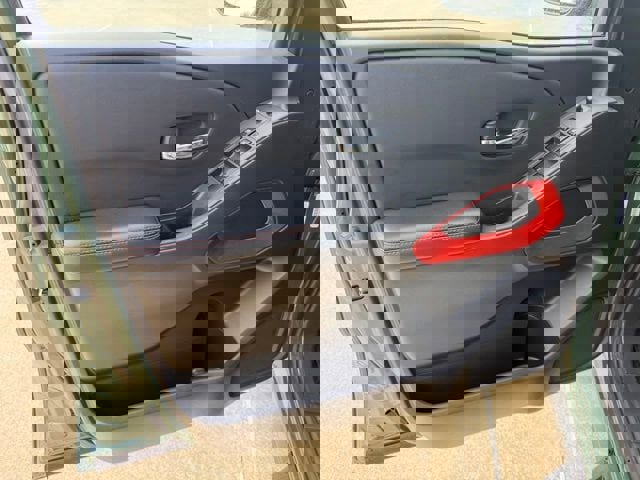 Used 2025 Nissan Frontier PRO-4X image 11