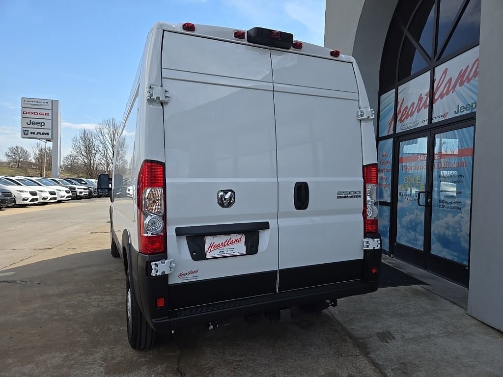 New 2026 RAM ProMaster 2500 w/ Convenience Group FWD image 8