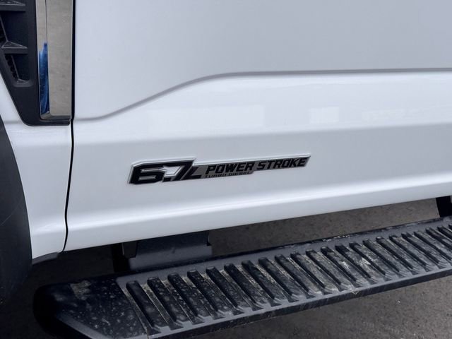 New 2025 Ford F550 4x4 Regular Cab Super Duty image 8