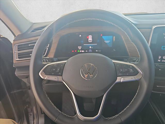Used 2024 Volkswagen Atlas SE FWD image 16