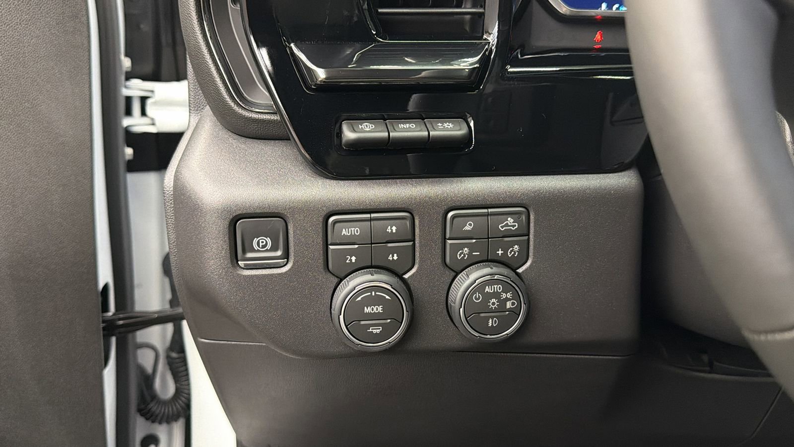 Used 2026 Chevrolet Silverado 1500 ZR2 AWD/4WD image 24