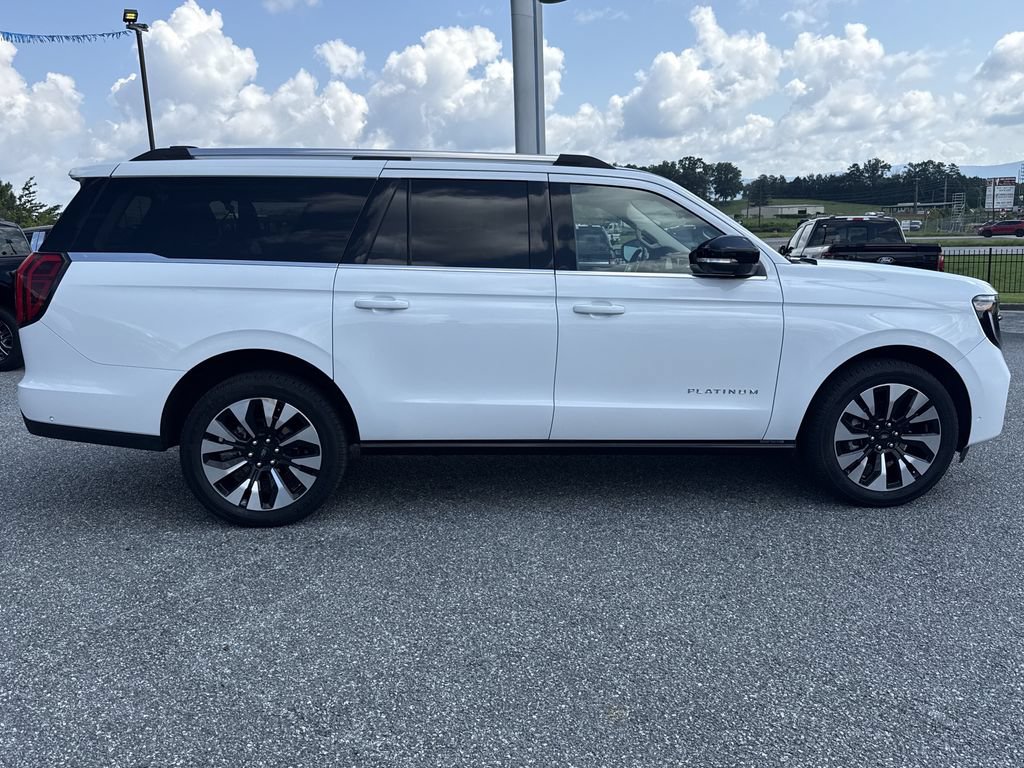 Used 2025 Ford Expedition Max Platinum w/ Driver's Package AWD/4WD image 8