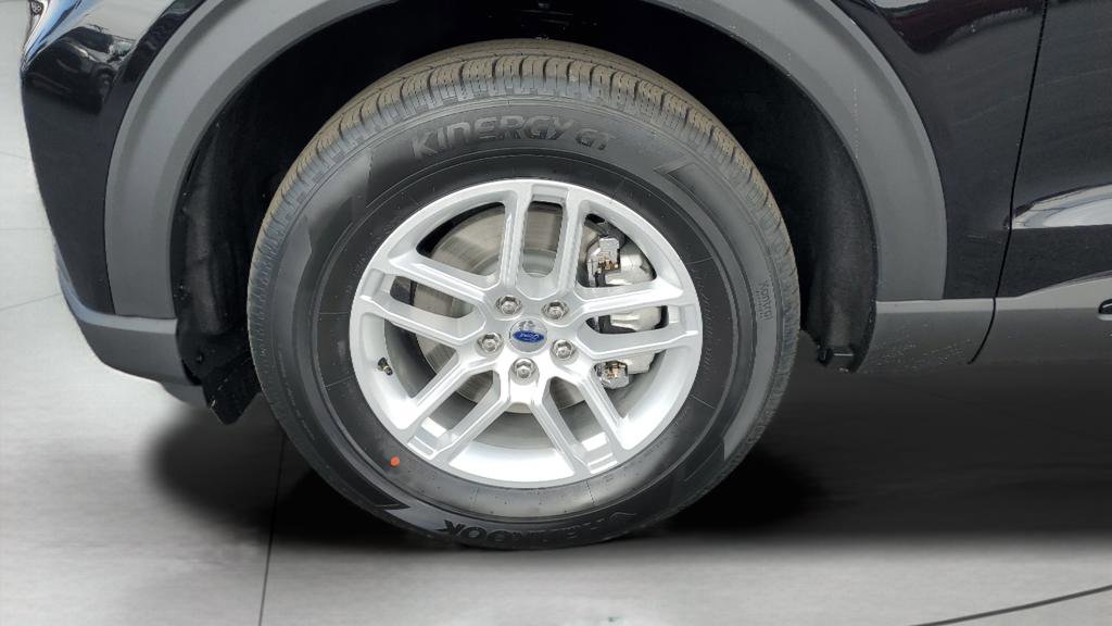 New 2026 Ford Explorer Active image 12