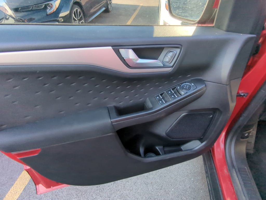 Used 2020 Ford Escape SE FWD image 8