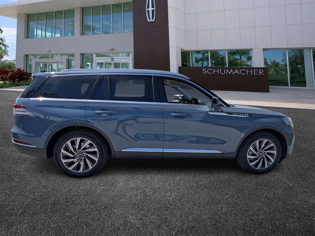 New 2026 Lincoln Aviator 2WD image 8
