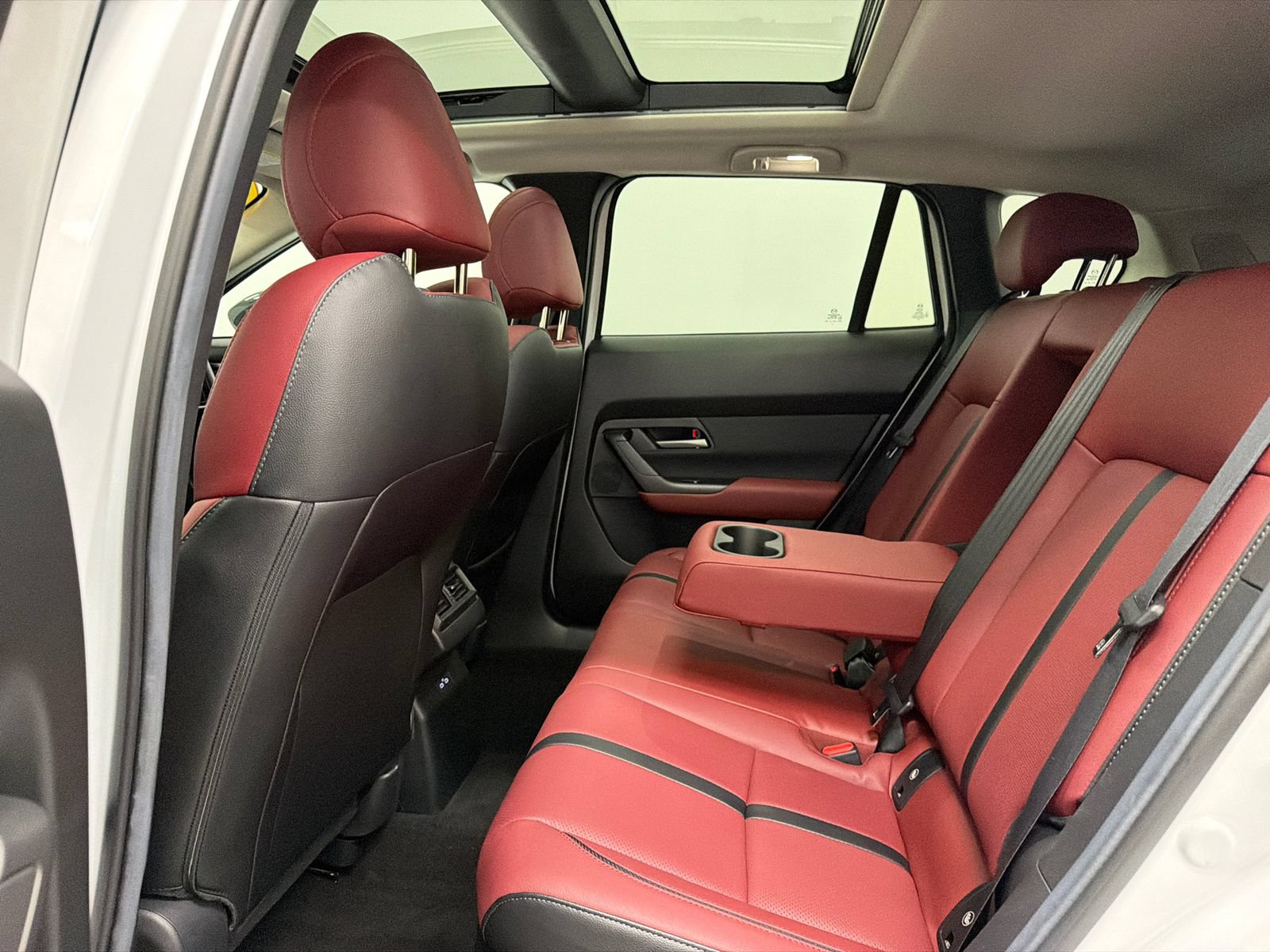 Certified 2026 MAZDA CX-50 AWD 2.5 Hybrid w/ Cargo Package image 18
