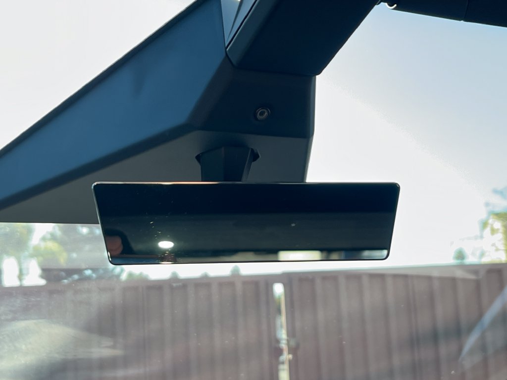 Used 2026 Tesla Cybertruck AWD Crew Cab image 25
