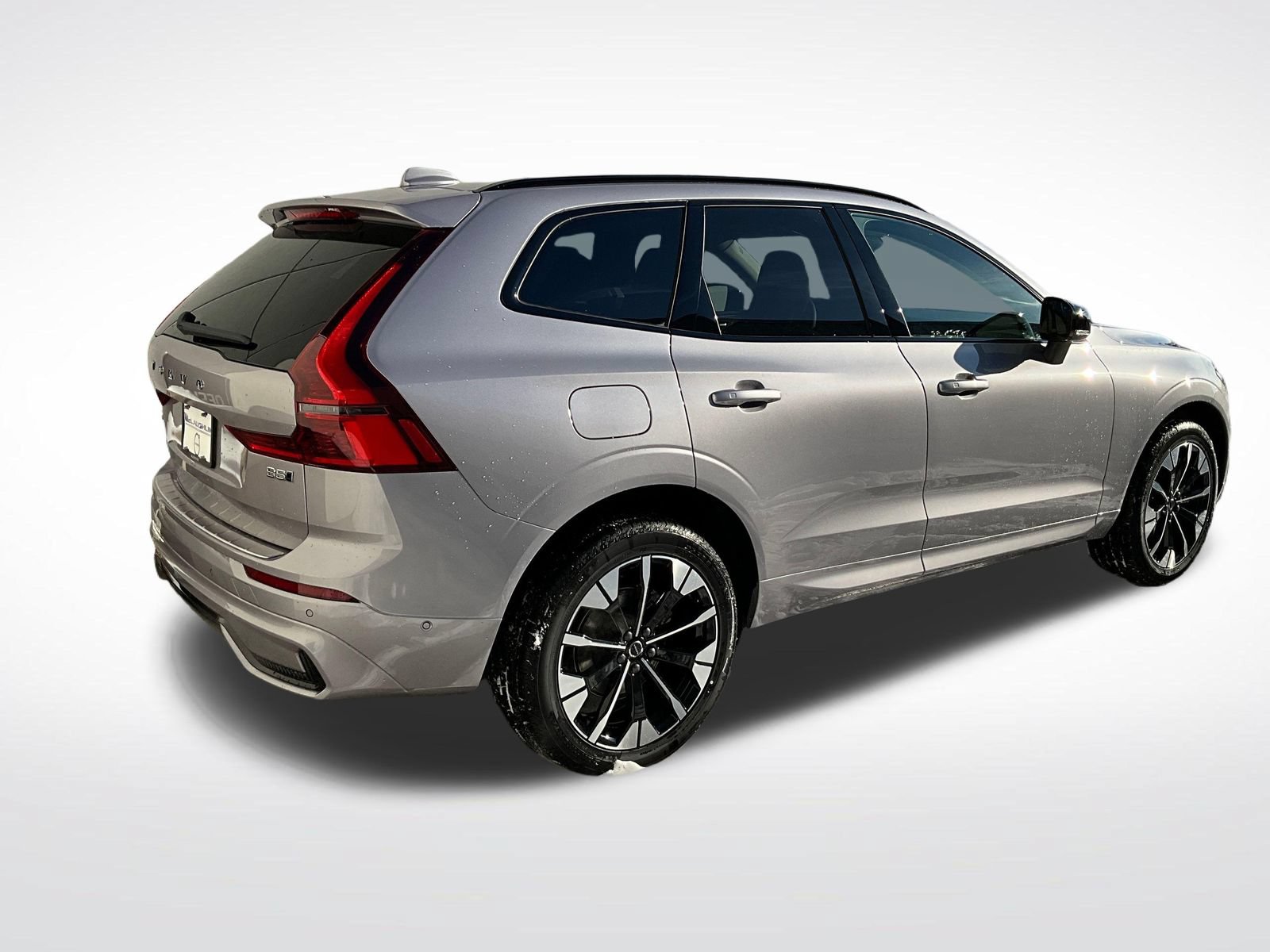 New 2026 Volvo XC60 B5 Plus w/ Protection Package Premier AWD/4WD image 5
