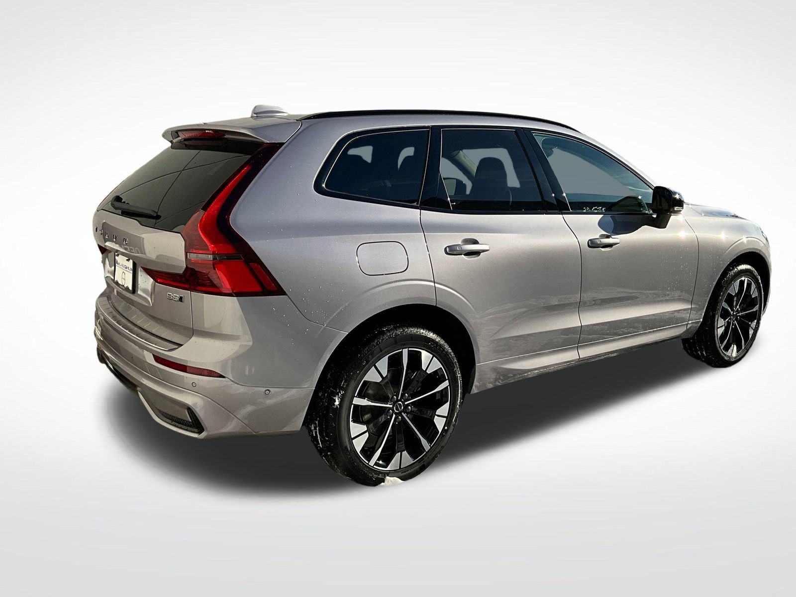 New 2026 Volvo XC60 B5 Plus w/ Protection Package Premier AWD/4WD image 5