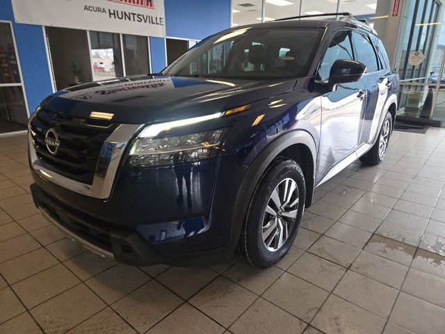 Used 2024 Nissan Pathfinder SL FWD image 4