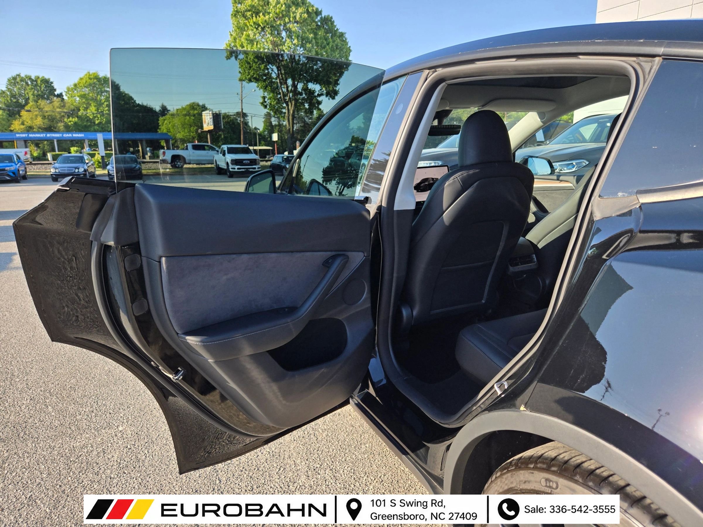 Used 2023 Tesla Model Y Performance AWD/4WD image 11