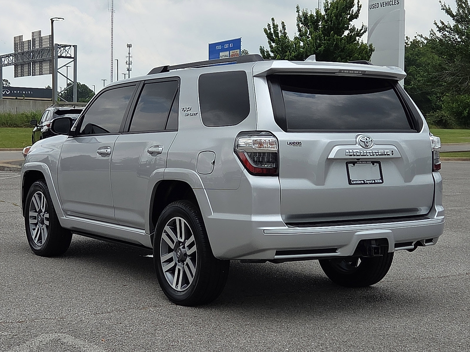 Used 2022 Toyota 4Runner TRD Sport AWD/4WD image 4