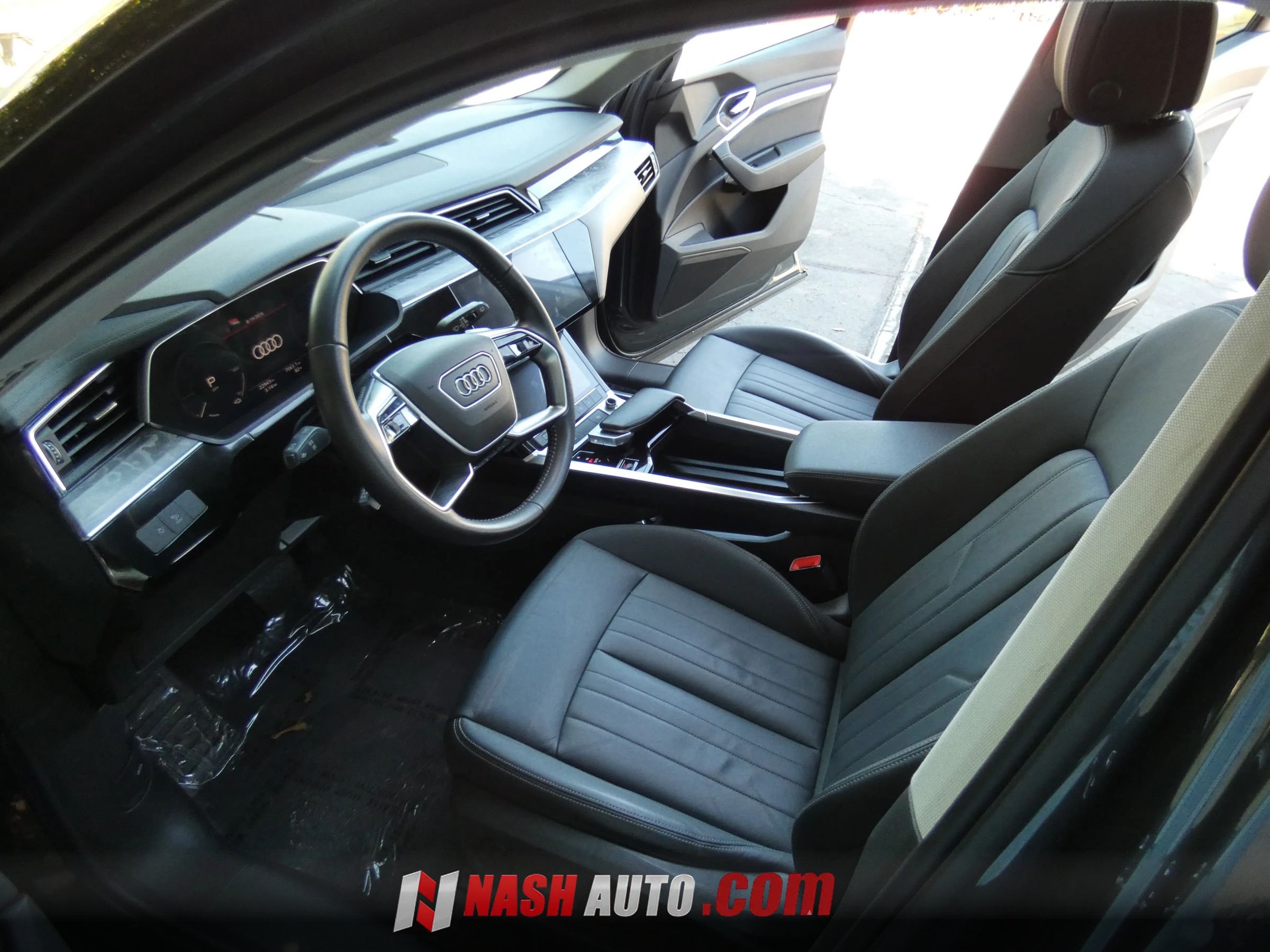 Used 2021 Audi e-tron Premium w/ Convenience Plus Package AWD/4WD image 47