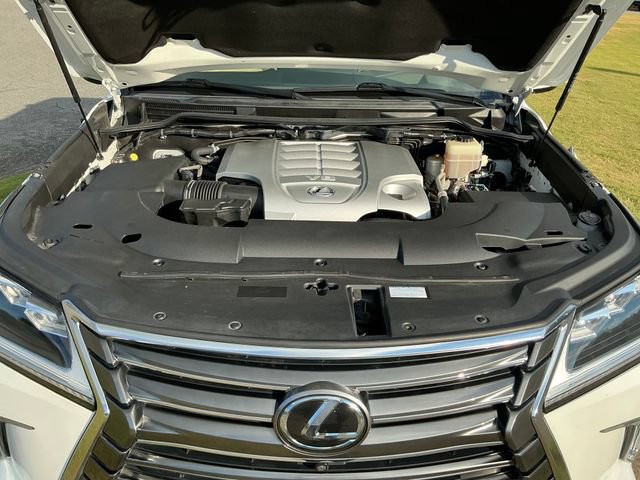 Used 2016 Lexus LX 570 4WD w/ Luxury Package image 36