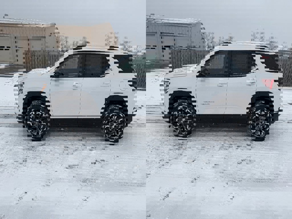 New 2026 GMC Terrain Elevation w/ Elevation Premium Package image 2