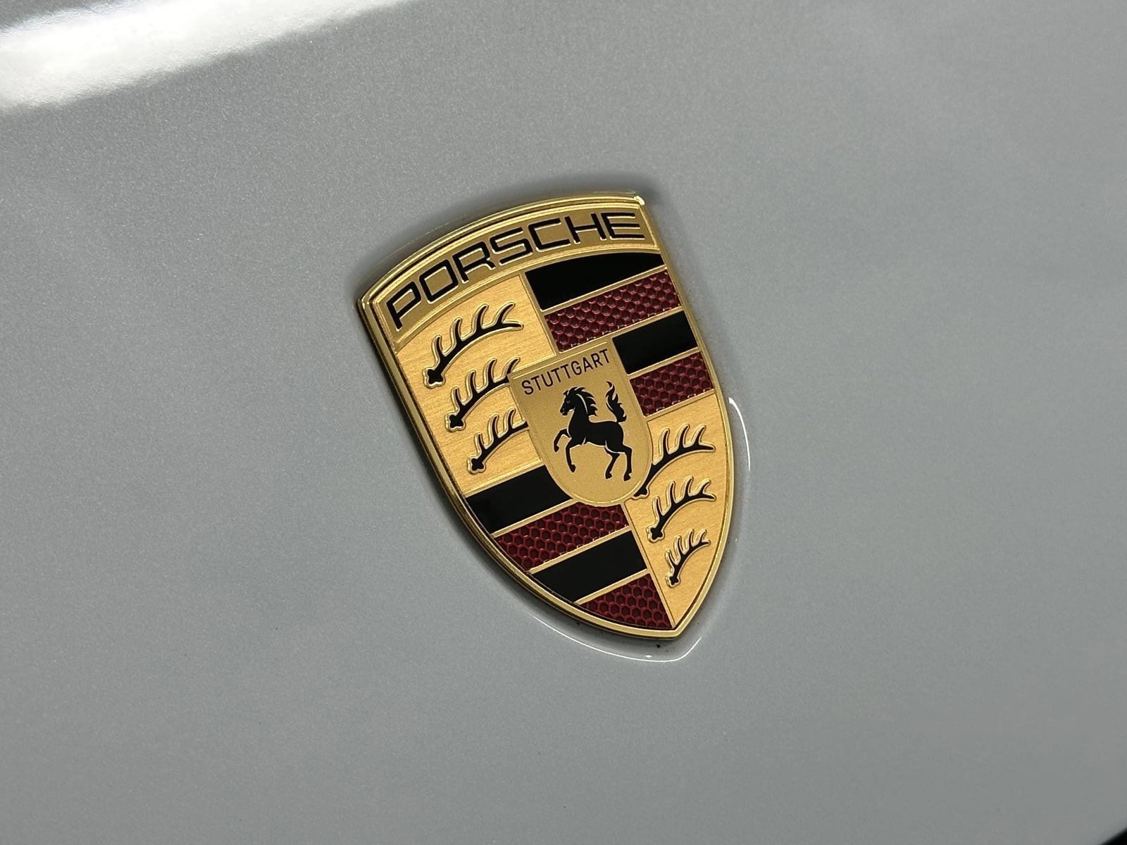 Certified 2025 Porsche Macan Electric image 61