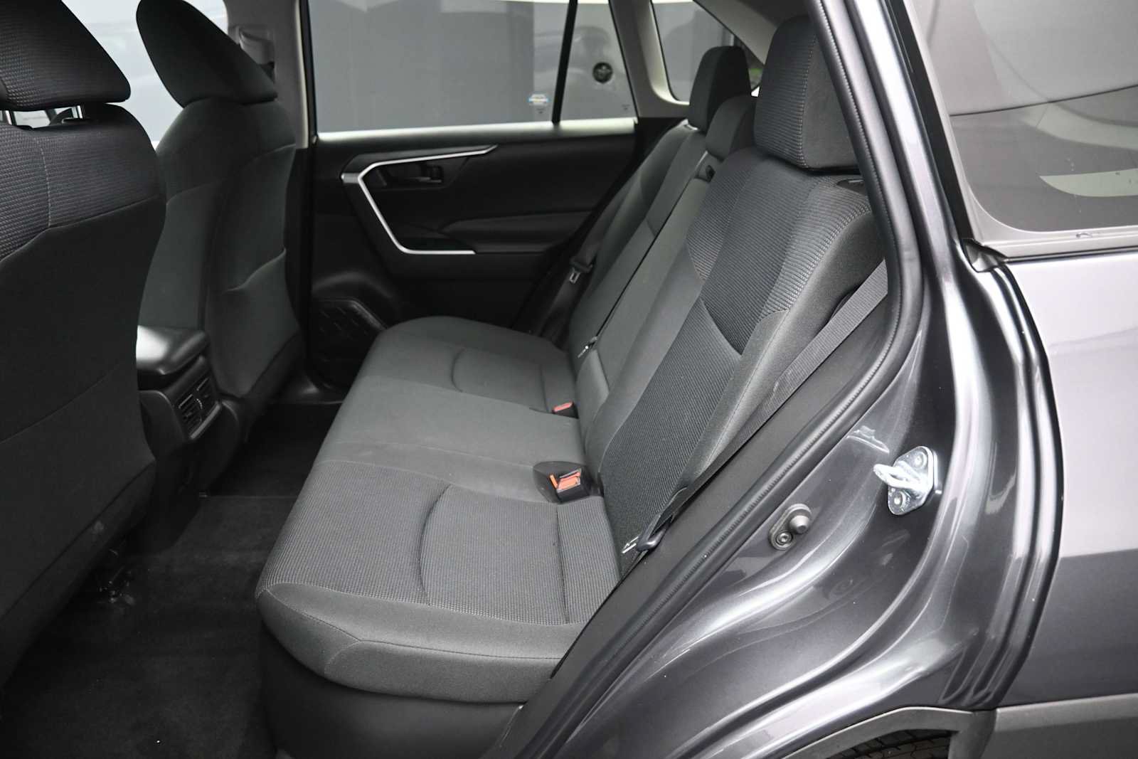 Used 2023 Toyota RAV4 LE AWD/4WD image 21
