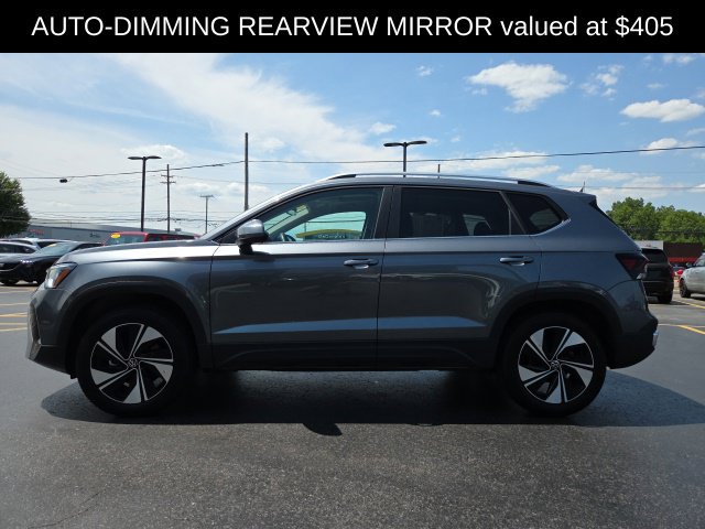 Used 2026 Volkswagen Taos SE w/ Panoramic Sunroof Package AWD/4WD image 5