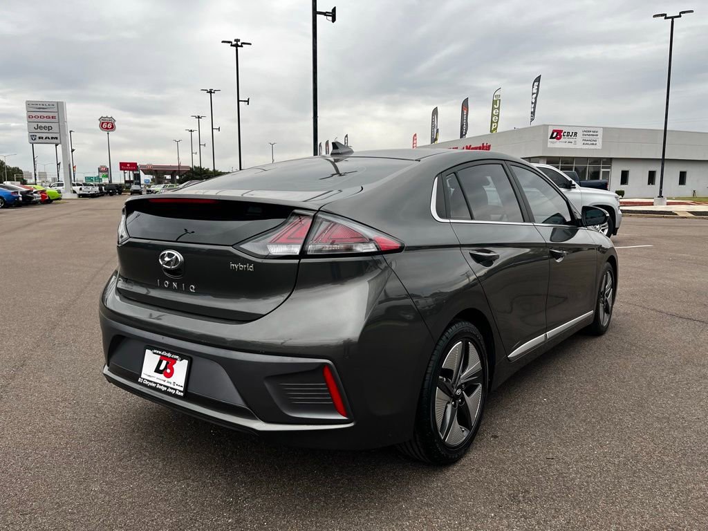 Used 2022 Hyundai Ioniq SEL image 7