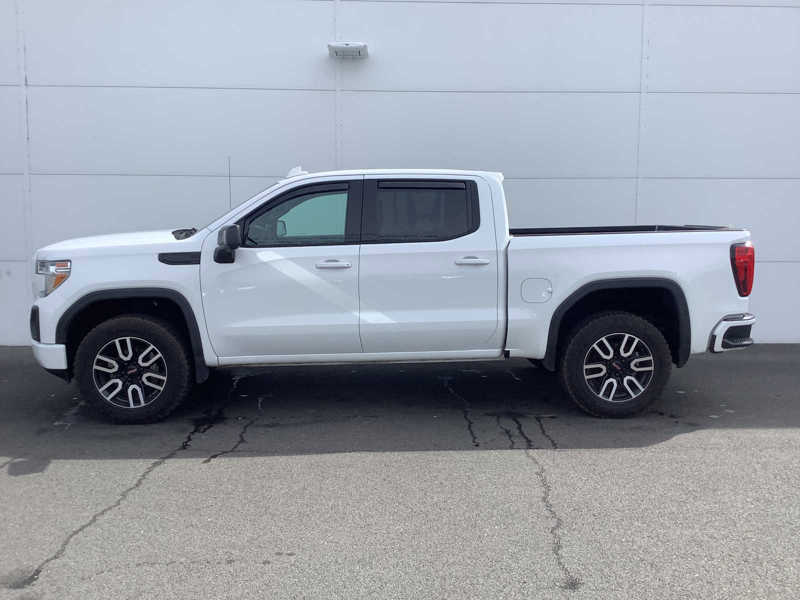 Used 2020 GMC Sierra 1500 AT4 w/ AT4 Premium Package image 3