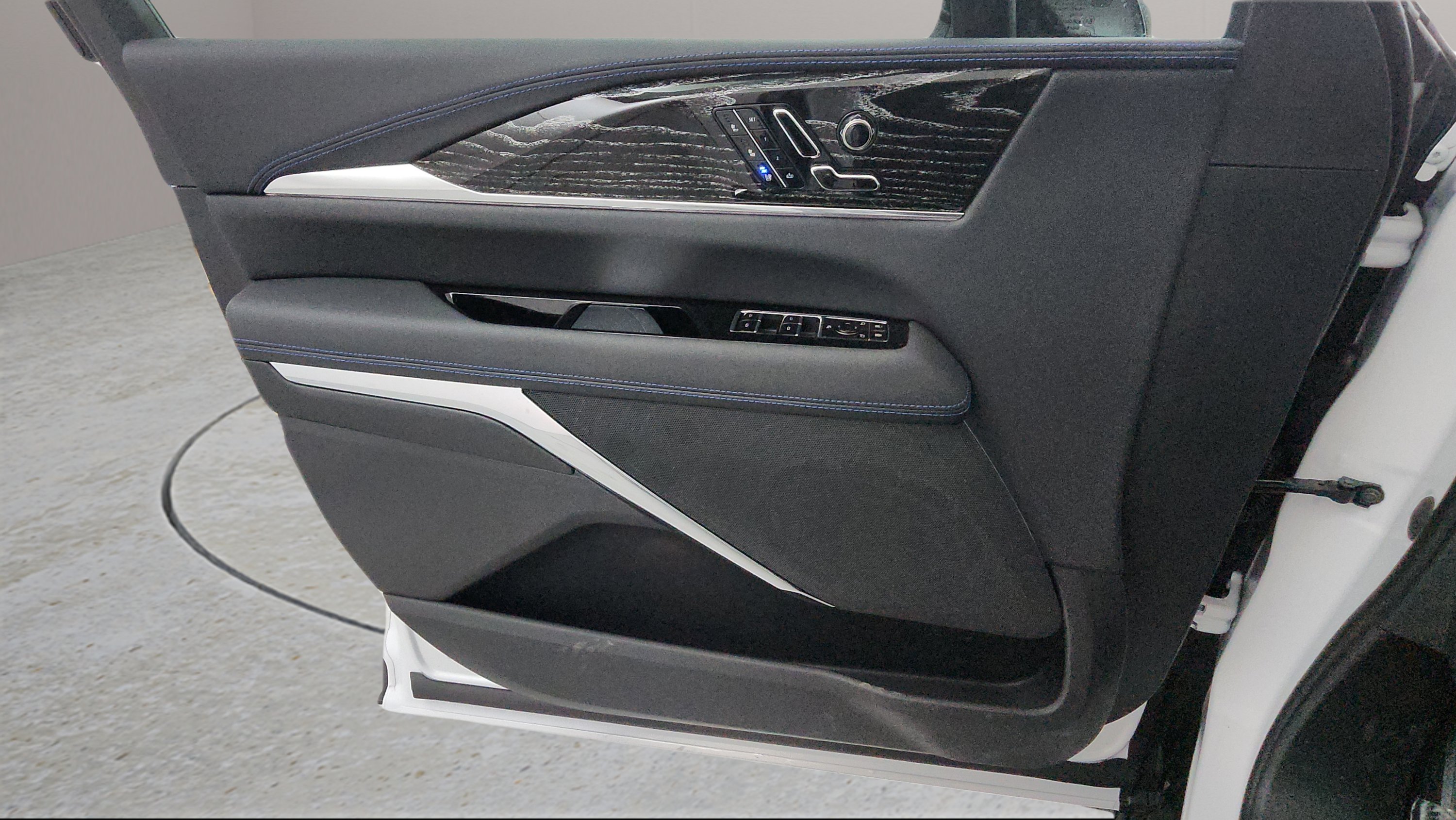 New 2025 Cadillac Escalade IQ Luxury 1 image 12