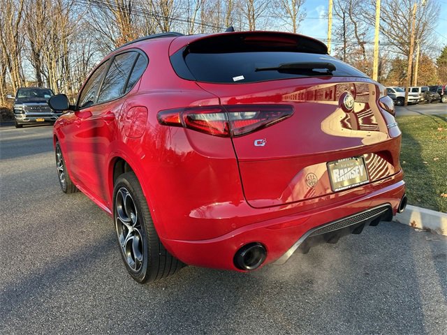 Used 2022 Alfa Romeo Stelvio Veloce image 6