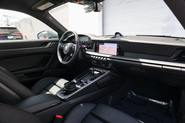 Certified 2025 Porsche 911 Carrera image 26